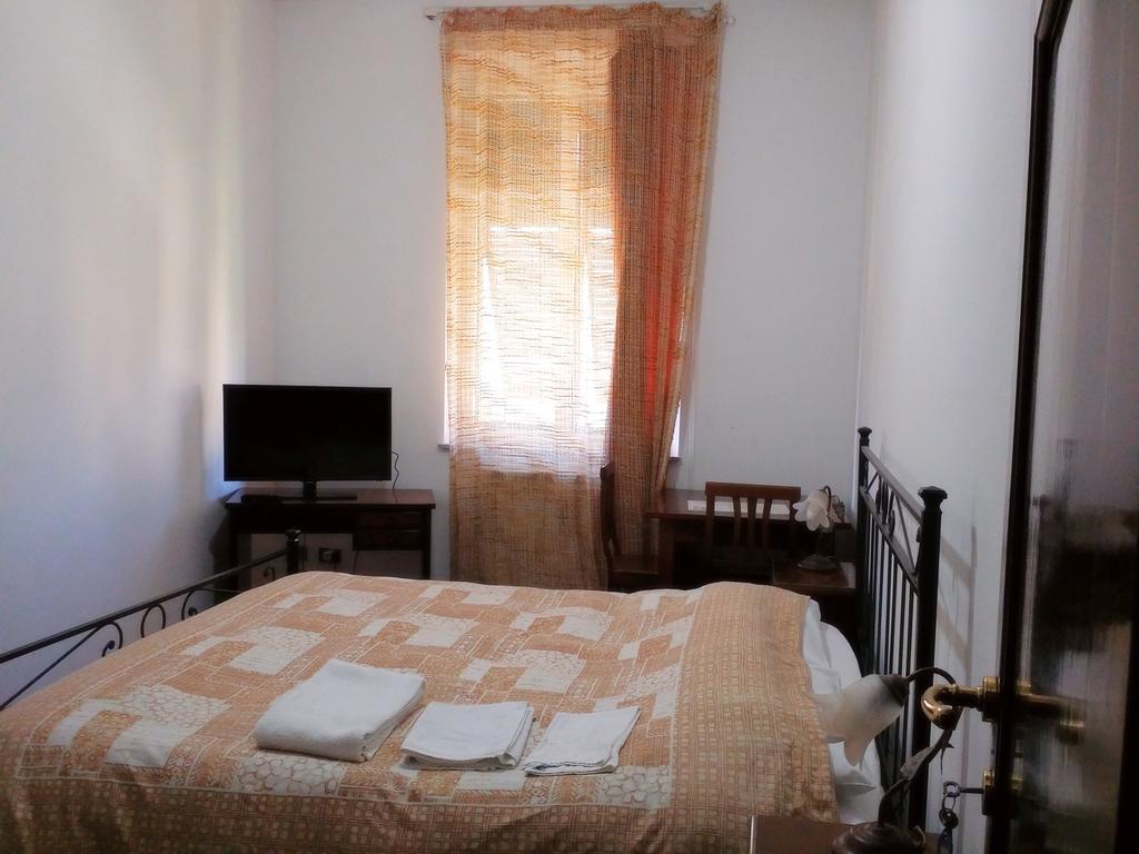 Tower'S Garden Bed & Breakfast Pisa Oda fotoğraf